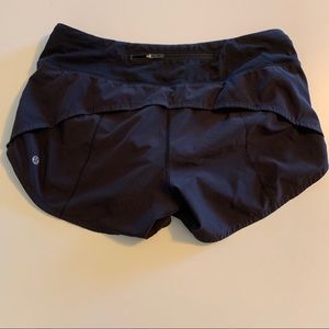 BLACK LULULEMON SHORTS